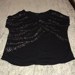 Black Top with decoration of shine